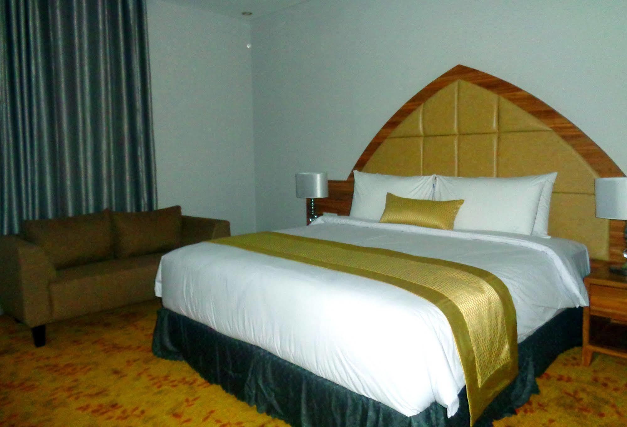 Grand Serela Yogyakarta Exterior foto